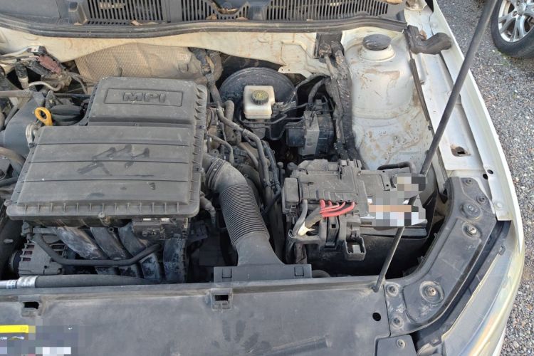 Used Volkswagen Lavida 2017 1.6L Automatic Fashion Edition Engine Bay Left