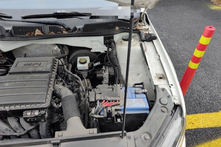Used Volkswagen Lavida 2017 1.6L Automatic Comfort Edition Engine Bay Left