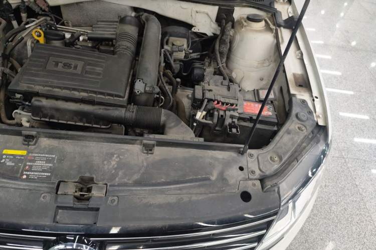 Used Volkswagen Lavida 2017 230TSI DSG Comfort Edition Engine Bay Left