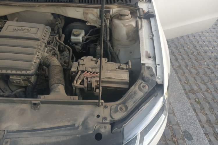 Used Volkswagen Lavida 2017 1.6L Manual Comfort Edition Engine Bay Left