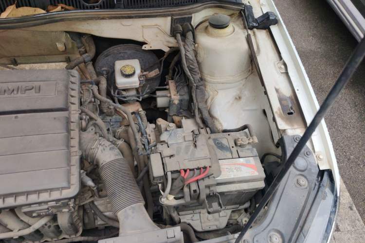 Used Volkswagen Lavida 2017 1.6L Automatic Fashion Edition Engine Bay Left
