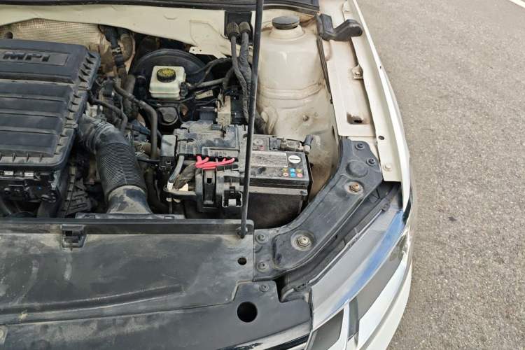 Used Volkswagen Lavida 2017 1.6L Manual Comfort Edition Engine Bay Left