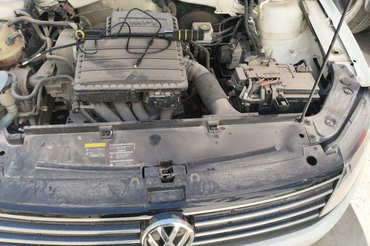 Used Volkswagen Lavida 2017 1.6L Manual Fashion Edition Engine Bay Left