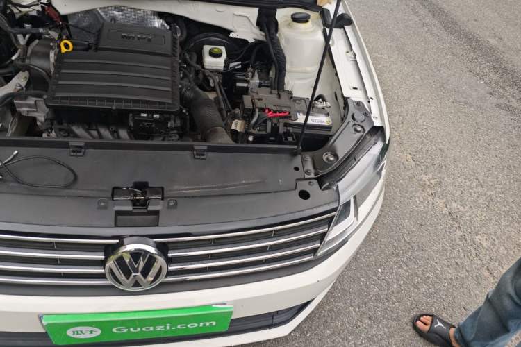 Used Volkswagen Lavida 2017 1.6L Automatic Fashion Edition Engine Bay Left