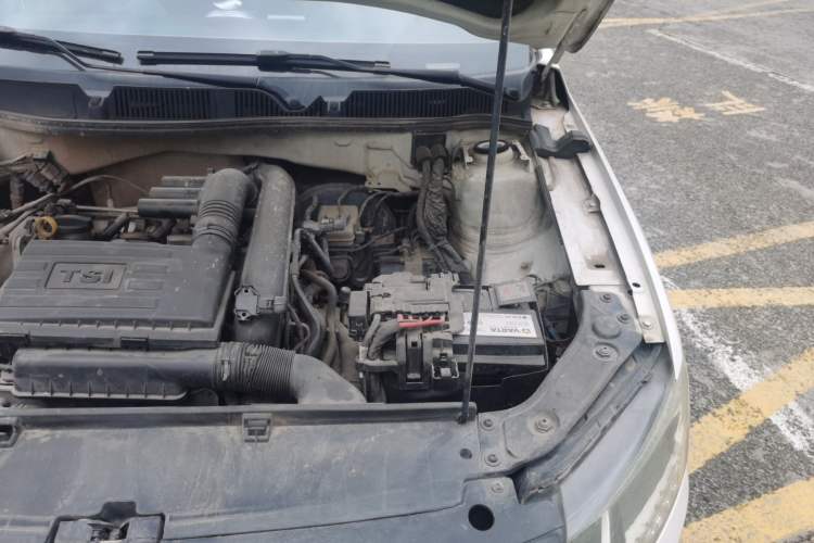 Used Volkswagen Lavida 2017 230TSI DSG Comfort Edition Engine Bay Left