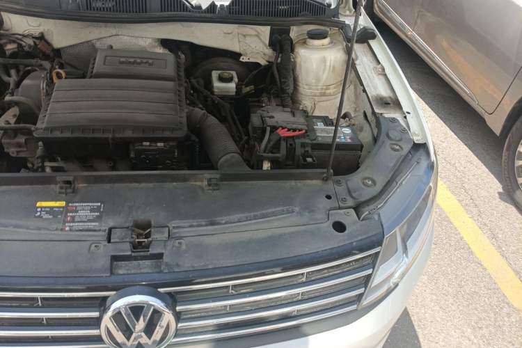 Used Volkswagen Lavida 2017 1.6L Automatic Comfort Edition Engine Bay Left