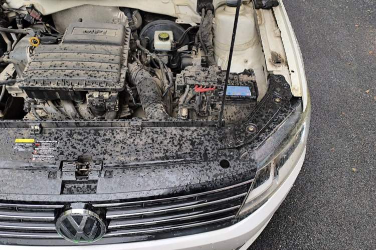 Used Volkswagen Lavida 2017 1.6L Automatic Comfort Edition Engine Bay Left