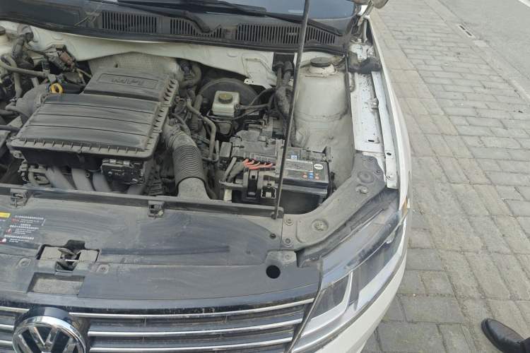 Used Volkswagen Lavida 2017 1.6L Manual Comfort Edition Engine Bay Left