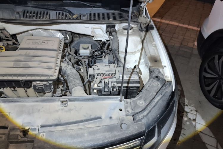 Used Volkswagen Lavida 2017 1.6L Automatic Fashion Edition Engine Bay Left