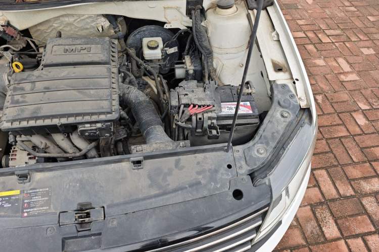 Used Volkswagen Lavida 2017 1.6L Automatic Comfort Edition Engine Bay Left