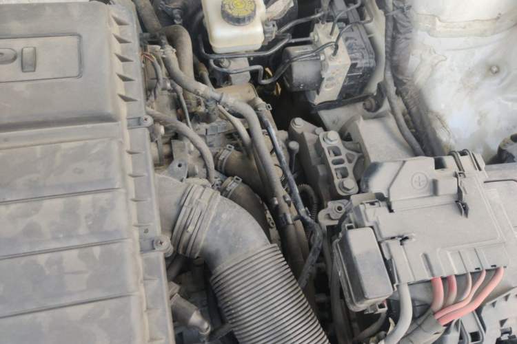 Used Volkswagen Lavida 2017 1.6L Automatic Comfort Edition Engine Bay Left