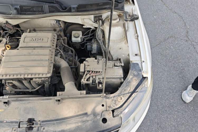 Used Volkswagen Lavida 2017 1.6L Manual Comfort Edition Engine Bay Left