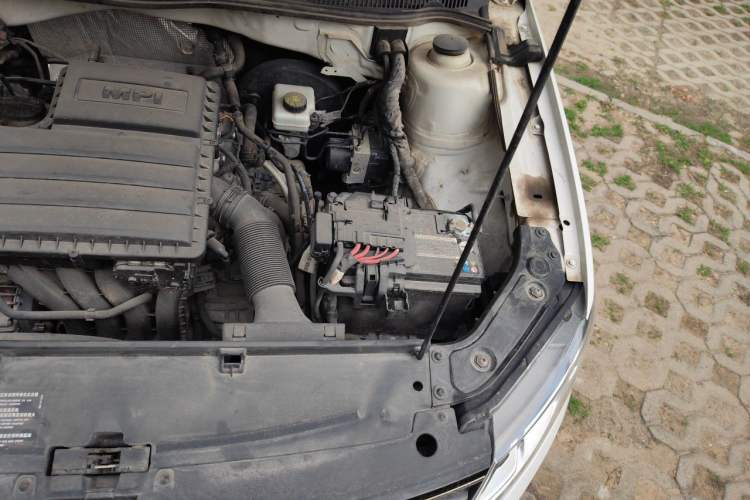 Used Volkswagen Lavida 2017 1.6L Automatic Comfort Edition Engine Bay Left