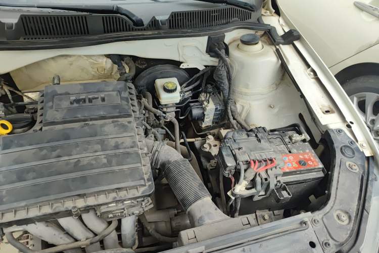 Used Volkswagen Lavida 2017 1.6L Manual Comfort Edition Engine Bay Left