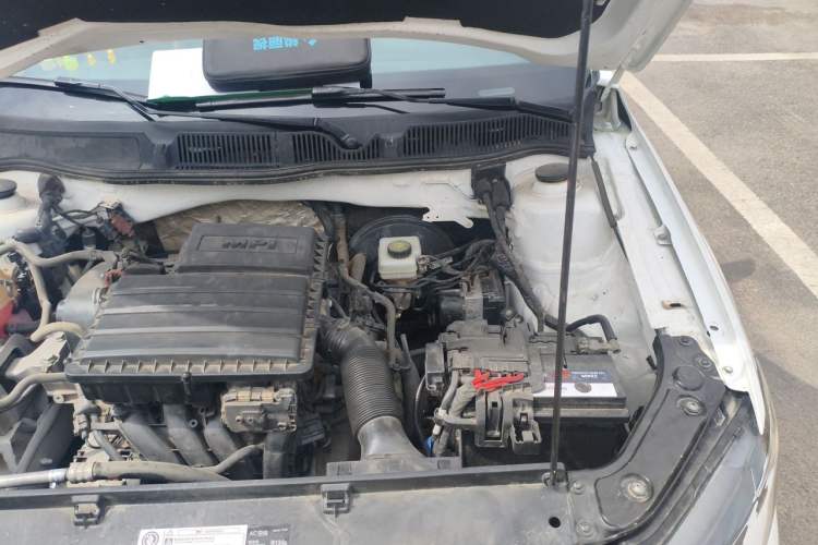 Used Volkswagen Lavida 2017 1.6L Manual Comfort Edition Engine Bay Left