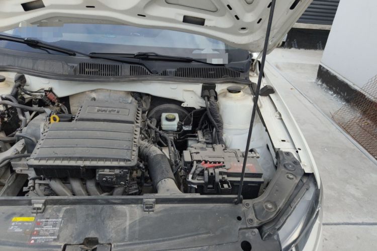 Used Volkswagen Lavida 2017 1.6L Automatic Fashion Edition Engine Bay Left