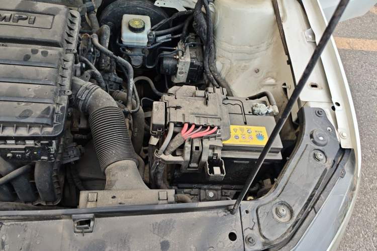 Used Volkswagen Lavida 2017 1.6L Manual Comfort Edition Engine Bay Left