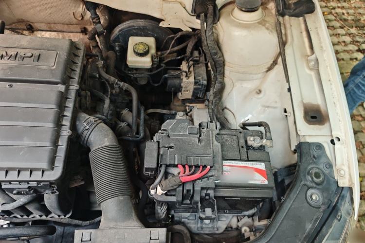 Used Volkswagen Lavida 2017 1.6L Manual Fashion Edition Engine Bay Left