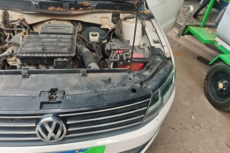 Used Volkswagen Lavida 2017 1.6L Automatic Fashion Edition Engine Bay Left