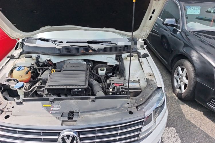 Used Volkswagen Lavida 2017 1.6L Automatic Comfort Edition Engine Bay Left