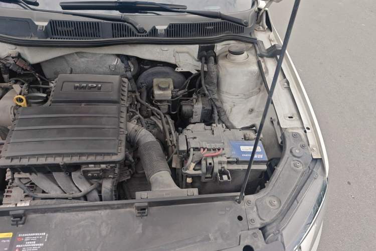 Used Volkswagen Lavida 2017 1.6L Automatic Comfort Edition Engine Bay Left