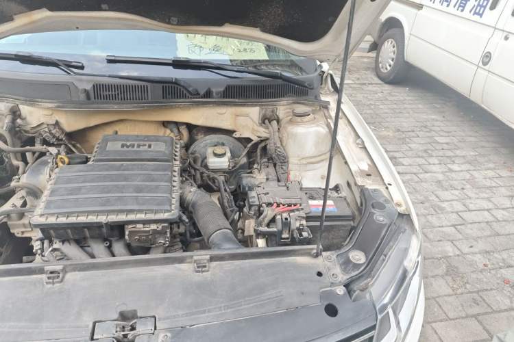 Used Volkswagen Lavida 2017 1.6L Automatic Comfort Edition Engine Bay Left