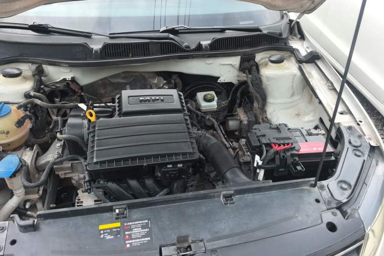 Used Volkswagen Lavida 2017 1.6L Automatic Fashion Edition Engine Bay