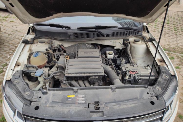 Used Volkswagen Lavida 2017 1.6L Automatic Comfort Edition Engine Bay