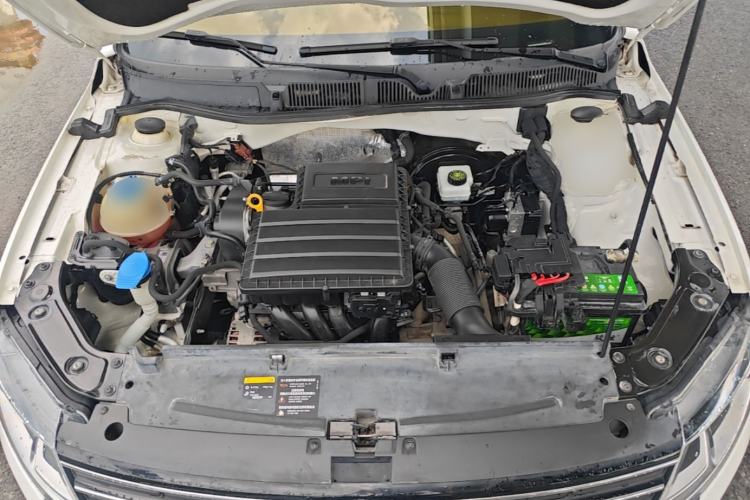 Used Volkswagen Lavida 2017 1.6L Automatic Fashion Edition Engine Bay