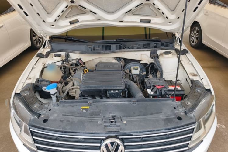 Used Volkswagen Lavida 2017 1.6L Automatic Fashion Edition Engine Bay