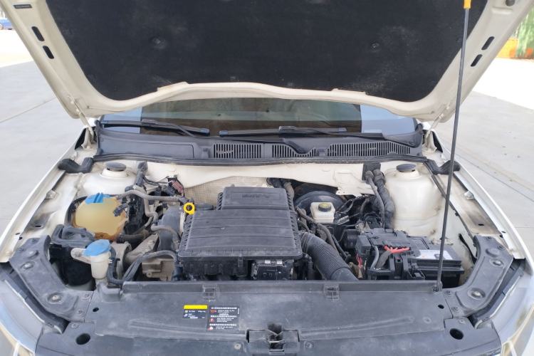 Used Volkswagen Lavida 2017 1.6L Automatic Fashion Edition Engine Bay