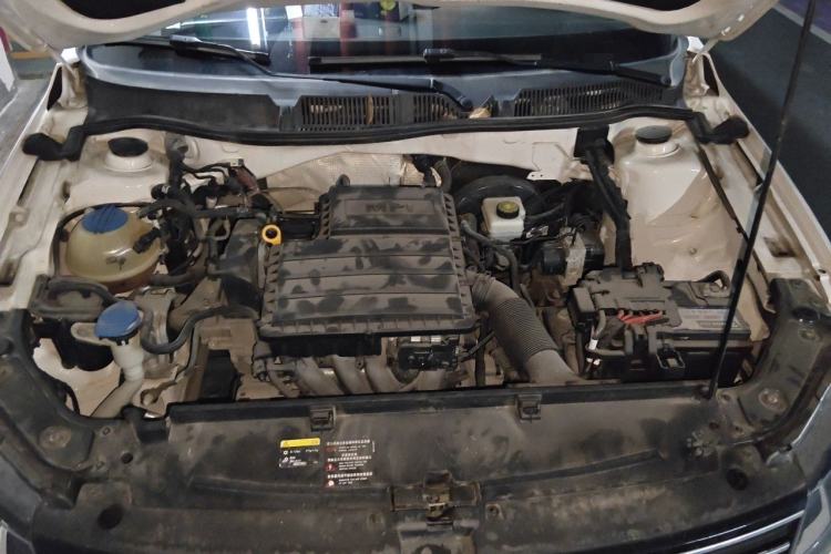 Used Volkswagen Lavida 2017 1.6L Manual Fashion Edition Engine Bay