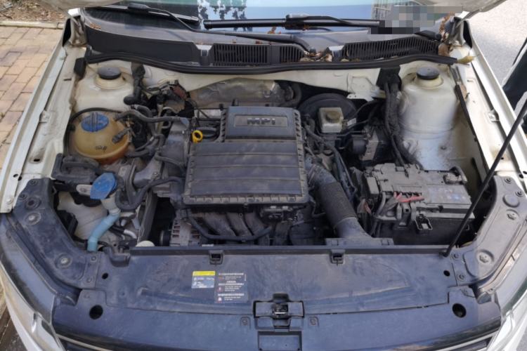 Used Volkswagen Lavida 2017 1.6L Automatic Comfort Edition Engine Bay