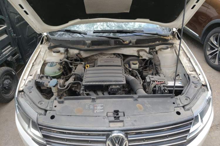 Used Volkswagen Lavida 2017 1.6L Automatic Comfort Edition Engine Bay