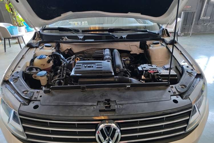 Used Volkswagen Lavida 2017 230TSI DSG Comfort Edition Engine Bay