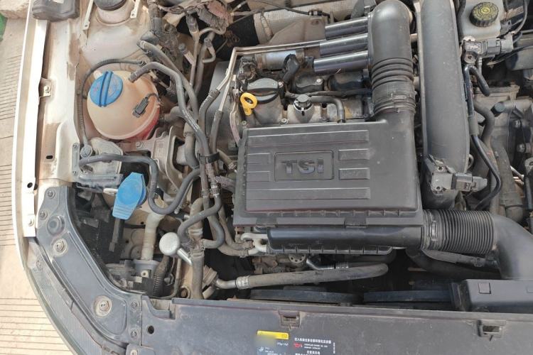 Used Volkswagen Lavida 2017 230TSI DSG Comfort Edition Engine Bay Right