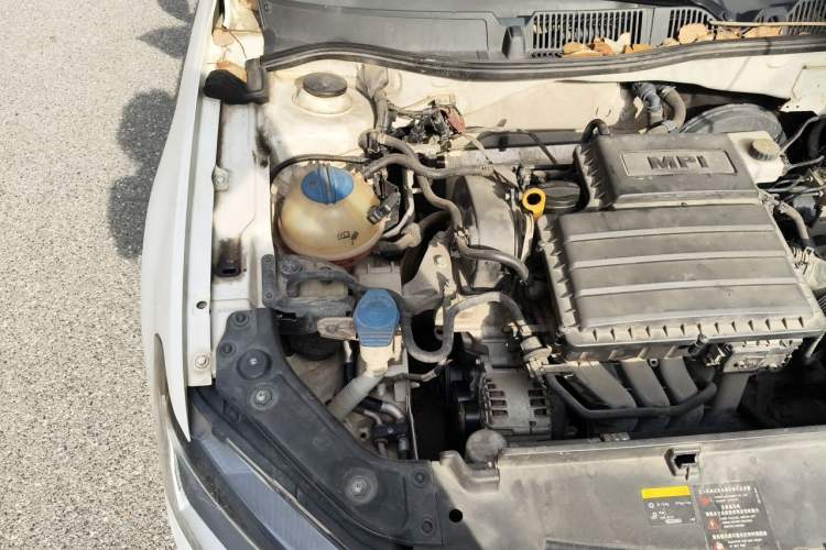 Used Volkswagen Lavida 2017 1.6L Automatic Comfort Edition Engine Bay Right