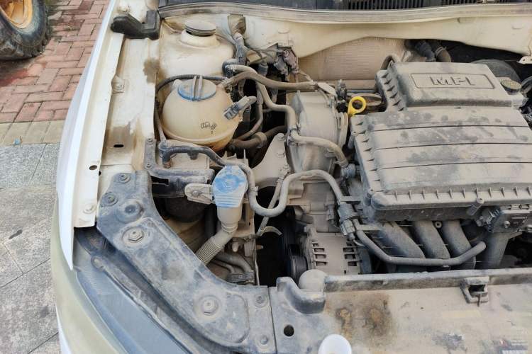 Used Volkswagen Lavida 2017 1.6L Manual Comfort Edition Engine Bay Right