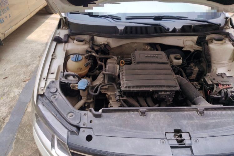 Used Volkswagen Lavida 2017 1.6L Automatic Comfort Edition Engine Bay Right
