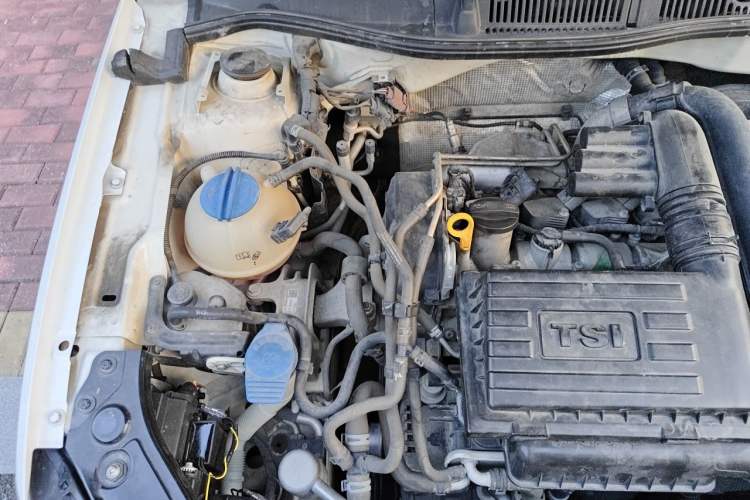 Used Volkswagen Lavida 2017 230TSI DSG Comfort Edition Engine Bay Right