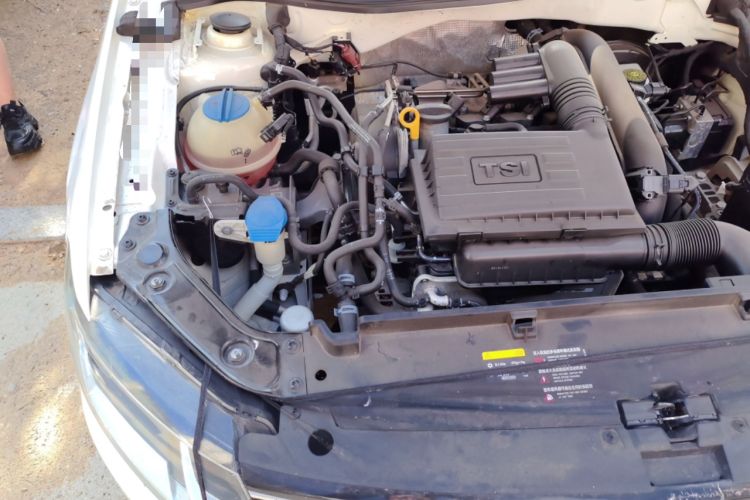 Used Volkswagen Lavida 2017 230TSI DSG Comfort Edition Engine Bay Right