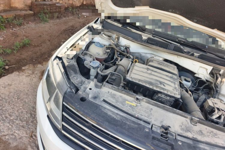Used Volkswagen Lavida 2017 1.6L Automatic Comfort Edition Engine Bay Right