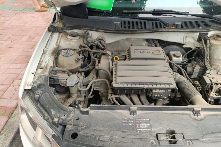 Used Volkswagen Lavida 2017 1.6L Automatic Fashion Edition Engine Bay Right