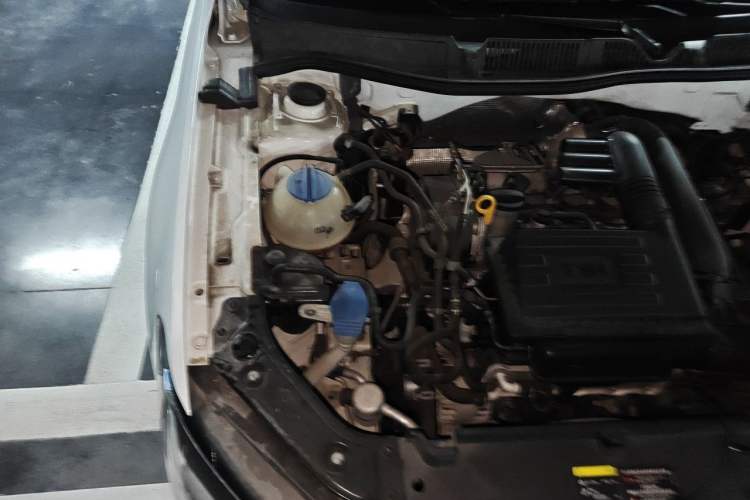Used Volkswagen Lavida 2017 230TSI DSG Comfort Edition Engine Bay Right