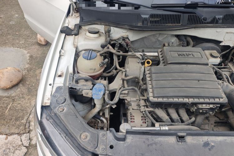 Used Volkswagen Lavida 2017 1.6L Automatic Fashion Edition Engine Bay Right
