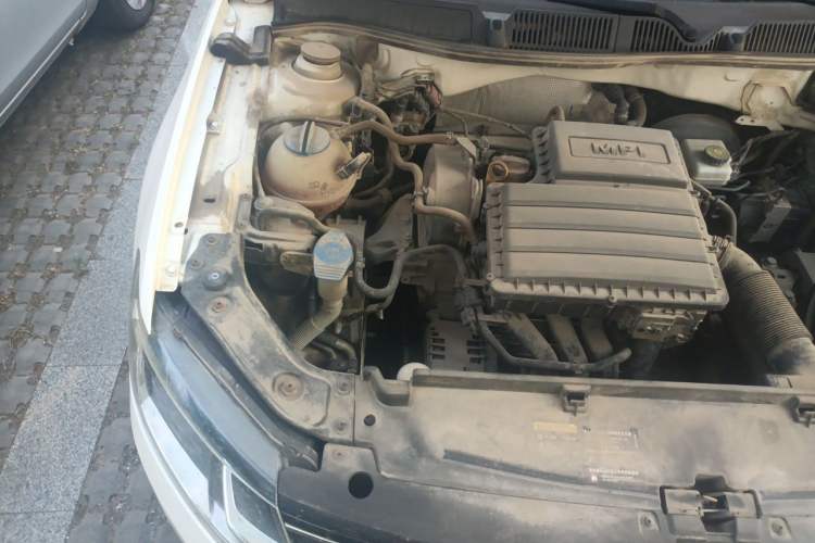 Used Volkswagen Lavida 2017 1.6L Manual Comfort Edition Engine Bay Right