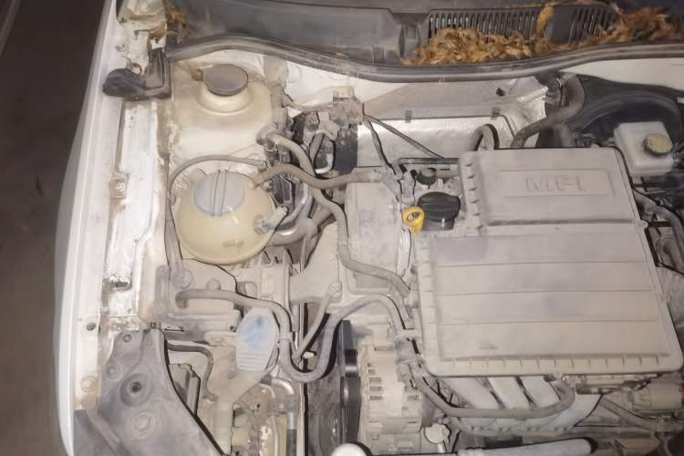 Used Volkswagen Lavida 2017 1.6L Automatic Comfort Edition Engine Bay Right