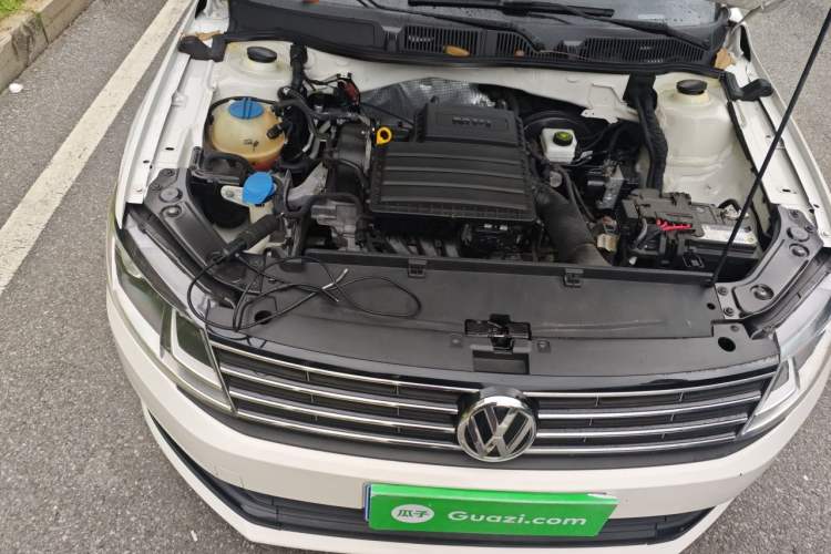 Used Volkswagen Lavida 2017 1.6L Automatic Fashion Edition Engine Bay Right