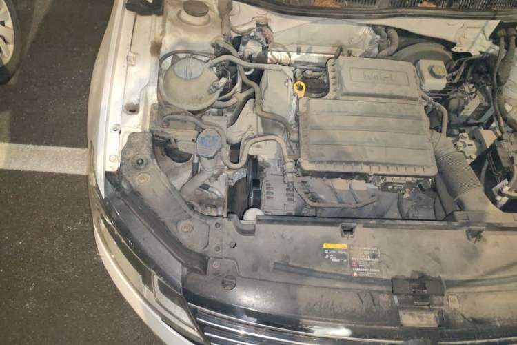 Used Volkswagen Lavida 2017 1.6L Manual Comfort Edition Engine Bay Right