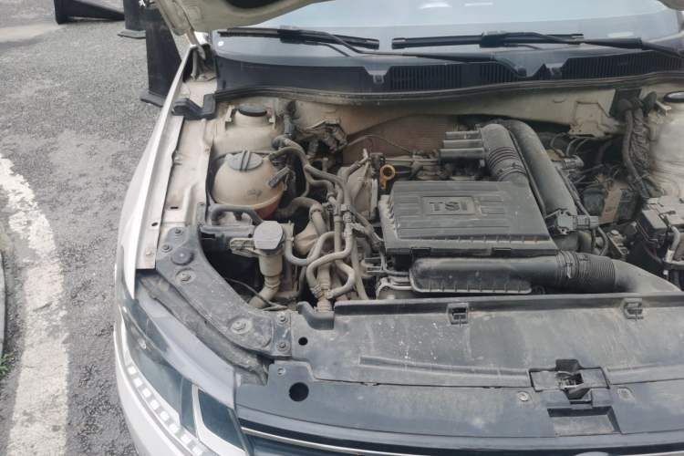 Used Volkswagen Lavida 2017 230TSI DSG Comfort Edition Engine Bay Right